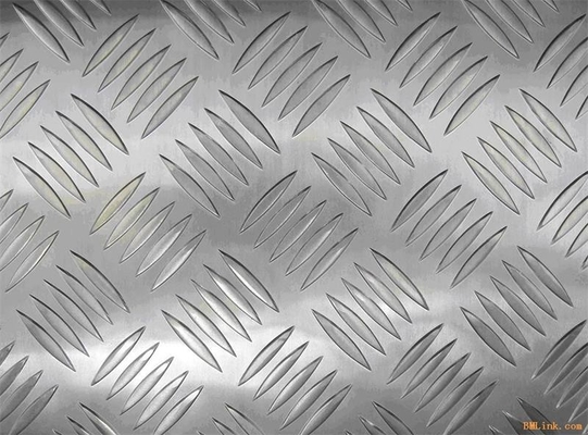 Decorative flooring / table / tank 3003 Checkered Aluminum Sheets Mill Finished Surface
